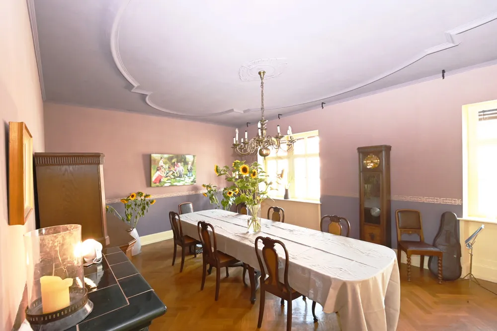 Renovated Art Nouveau villa with various usage options!