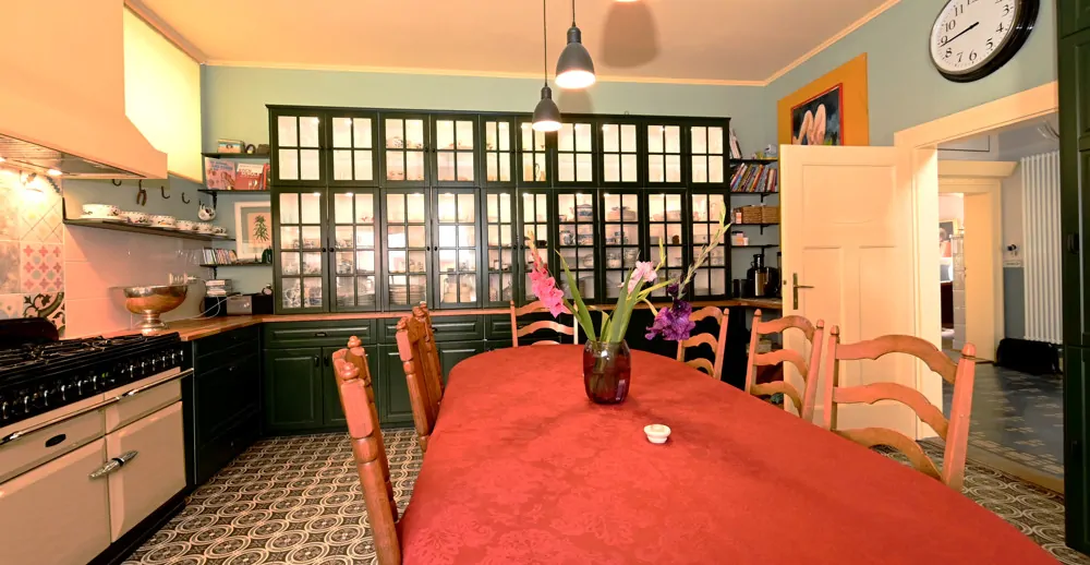 Sanierte Jugendstilvilla mit unterschiedlichen Nutzungsmöglichkeiten!