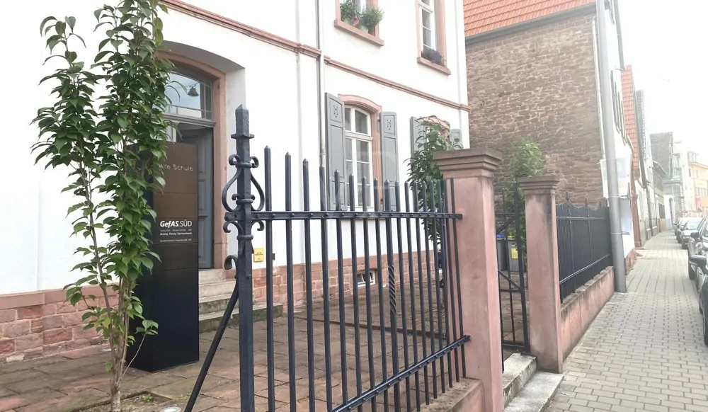 VERKAUFT! Kernsaniertes Kulturdenkmal - voll vermietet +  Luxus-Maisonette zur Selbstnutzung!