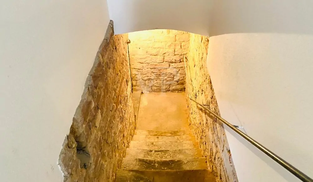 VERKAUFT! Kernsaniertes Kulturdenkmal - voll vermietet +  Luxus-Maisonette zur Selbstnutzung!