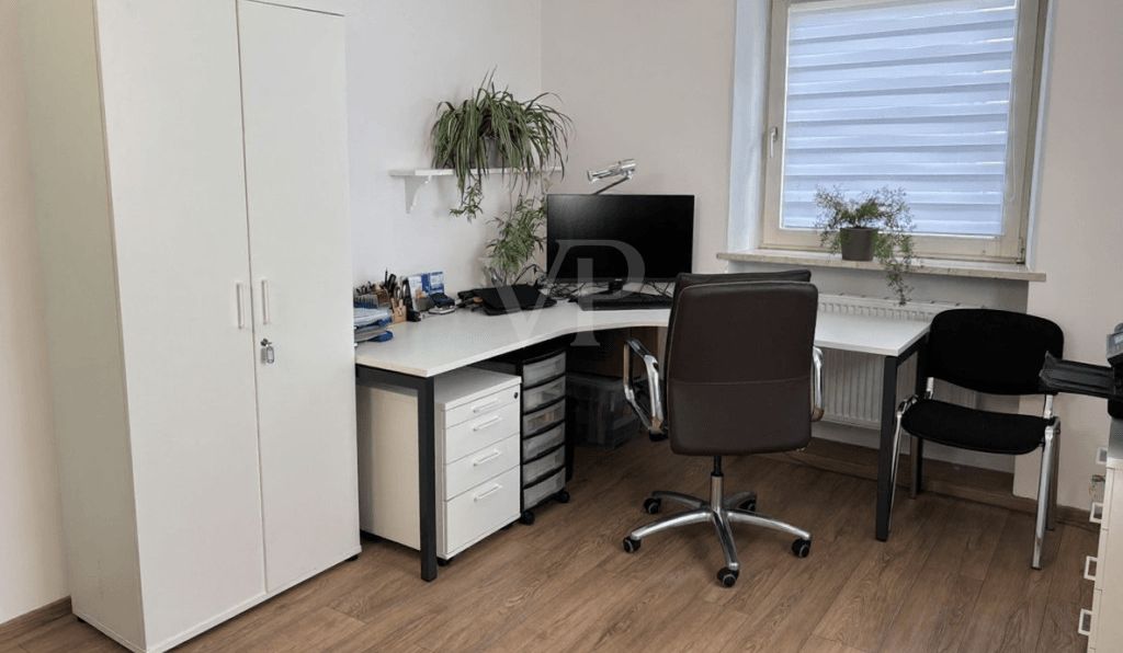 Büro EG
