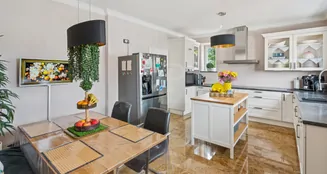 von_poll_real_estate_property_25122095_image_7