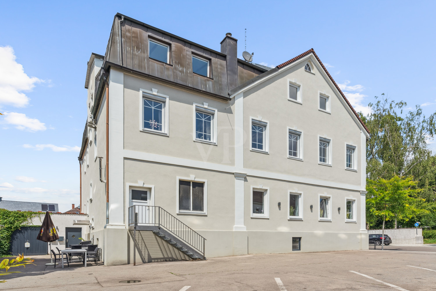 Renditeobjekt mit Gastronomie, moderner Wohnung und Vermietungsmöglichkeiten