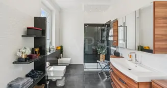 von_poll_real_estate_property_25122095_image_8