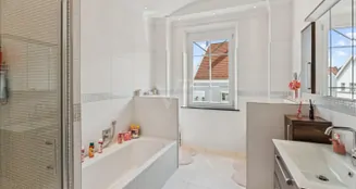 von_poll_real_estate_property_25122095_image_9