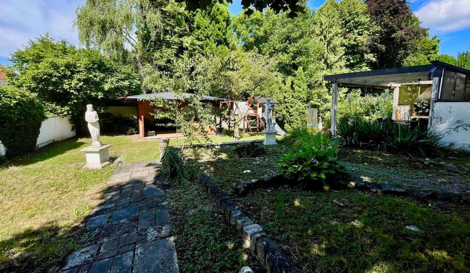 Renditeobjekt mit Gastronomie, moderner Wohnung und Vermietungsmöglichkeiten