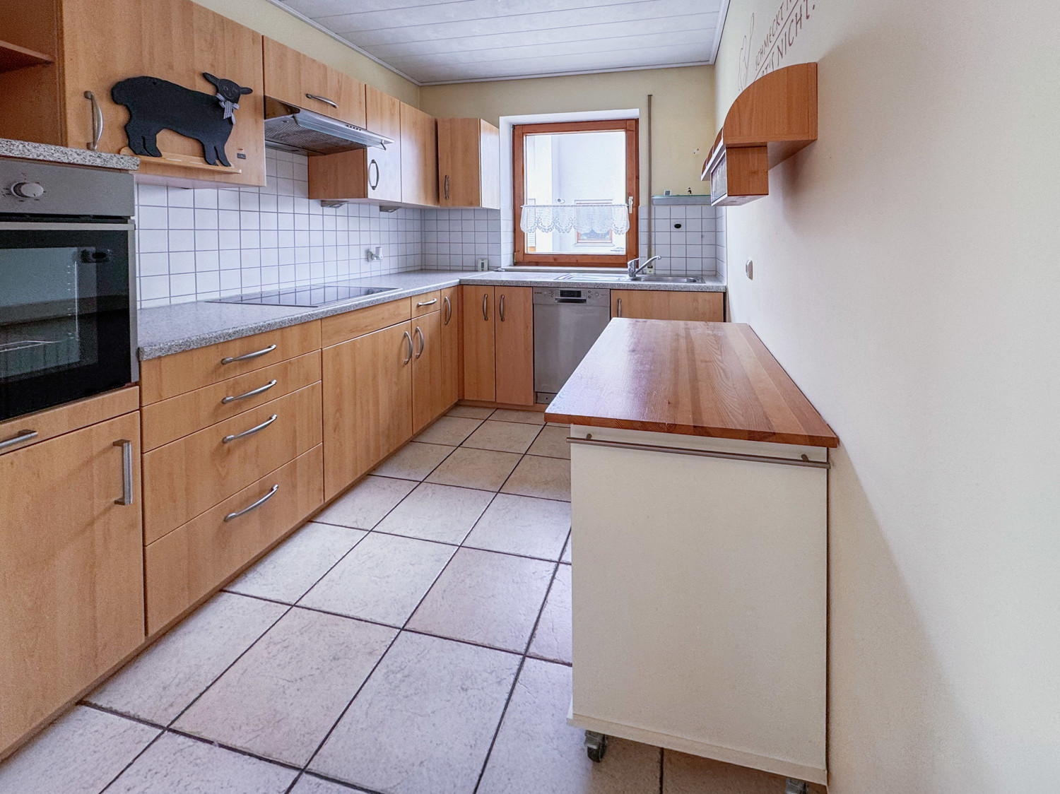 Helle 4-Zimmer-Wohnung mit optimaler Aufteilung und überdachtem Balkon