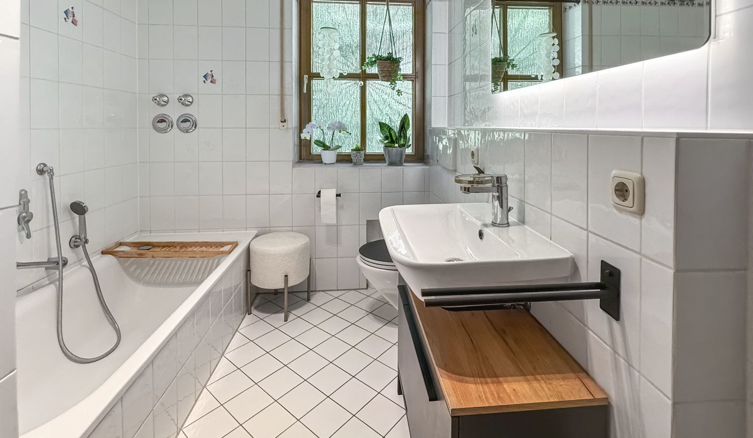 Helle 2-Zimmerwohnung mit Balkon und Garten