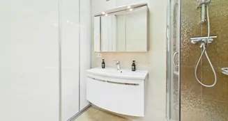 von_poll_real_estate_property_25122140_image_7