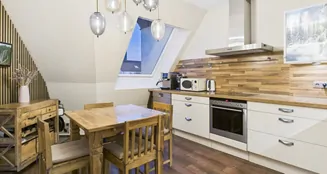 von_poll_real_estate_property_25122140_image_2