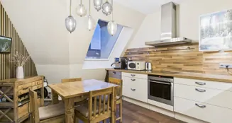 von_poll_real_estate_property_25122140_image_2