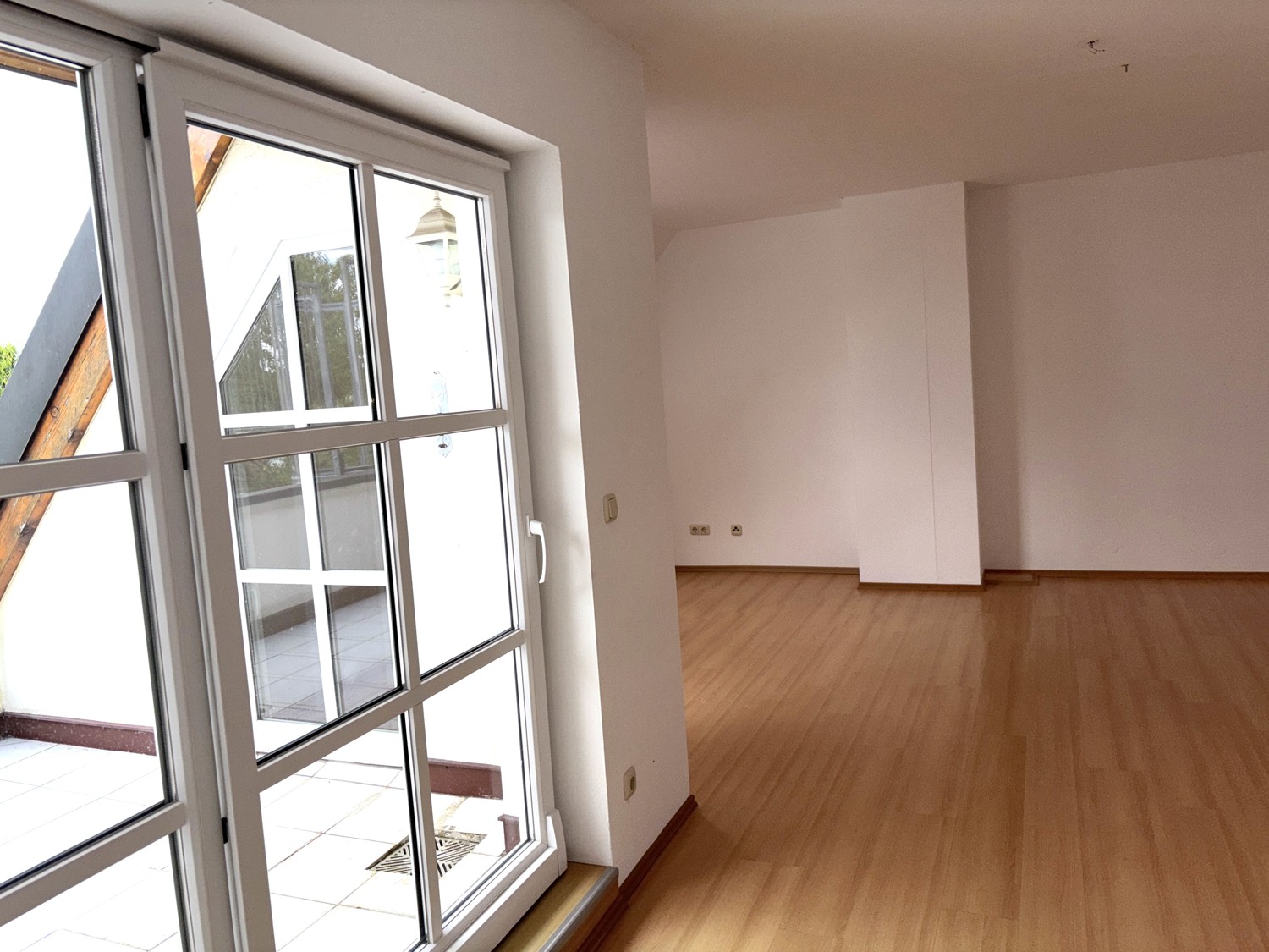 Lichtdurchflutet mit großzügiger Dachterrasse im Univiertel