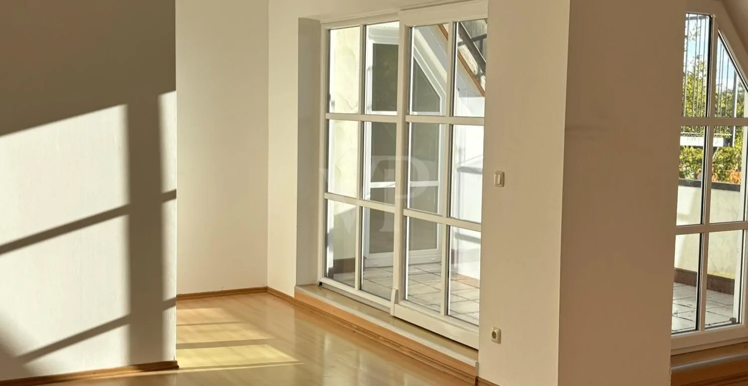 Lichtdurchflutet mit großzügiger Dachterrasse im Univiertel