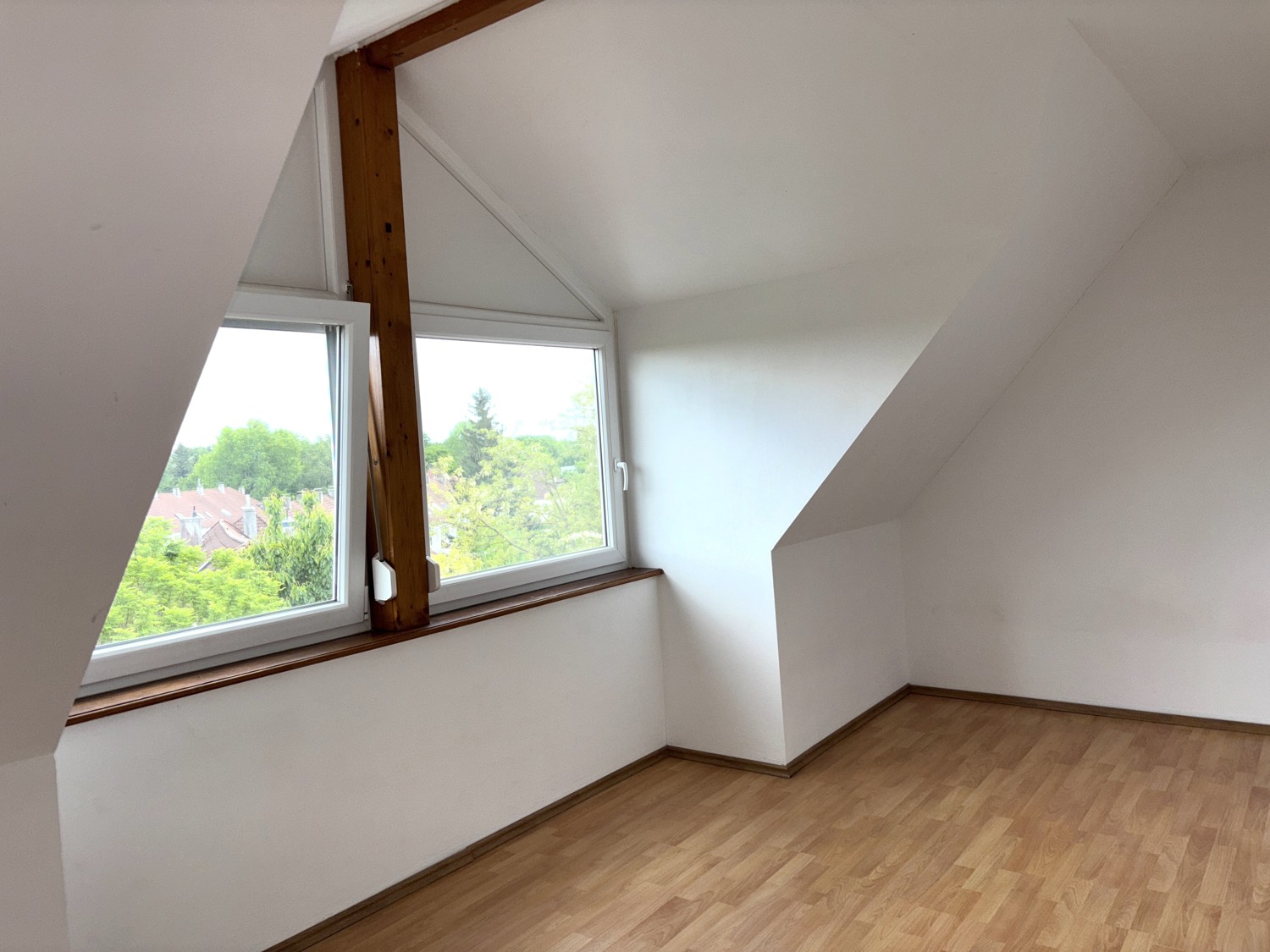 Lichtdurchflutet mit großzügiger Dachterrasse im Univiertel