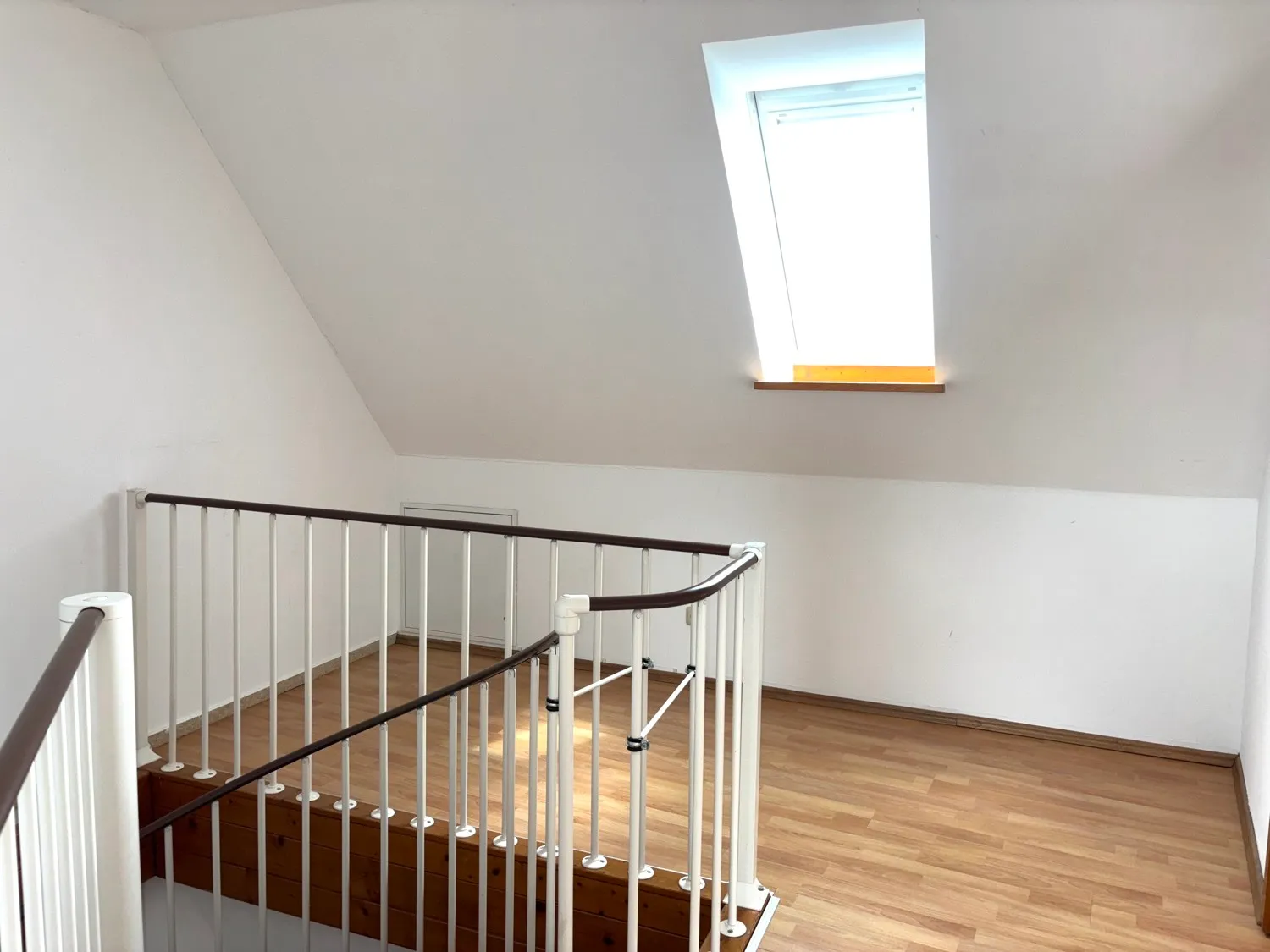 Lichtdurchflutet mit großzügiger Dachterrasse im Univiertel