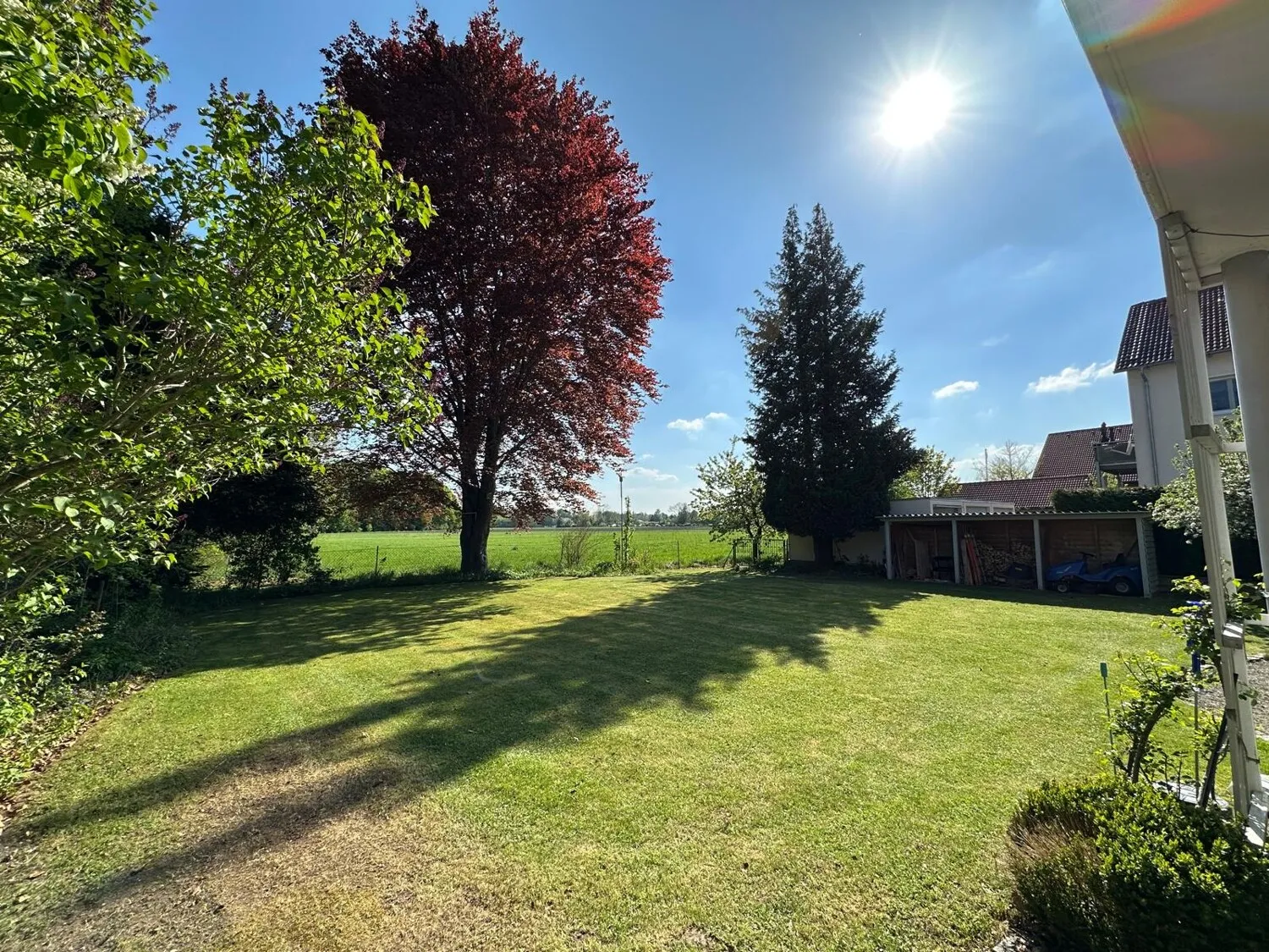 Rengeteg hely az egész családnak - tágas családi ház kilátással a mezőkre