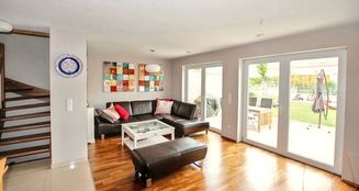 von_poll_real_estate_property_25122079_image_1