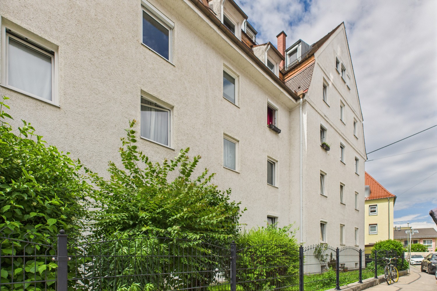 Lichtdurchflutete und moderne 4-Zimmer-Wohnung mit Potential zur Teilung