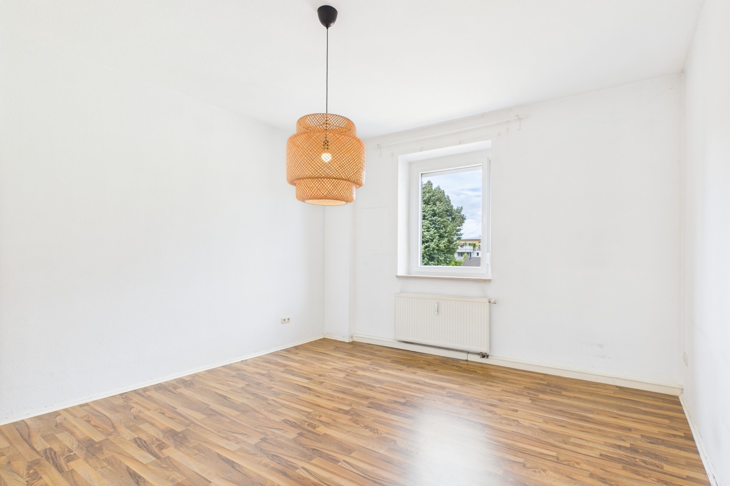 Lichtdurchflutete und moderne 4-Zimmer-Wohnung mit Potential zur Teilung