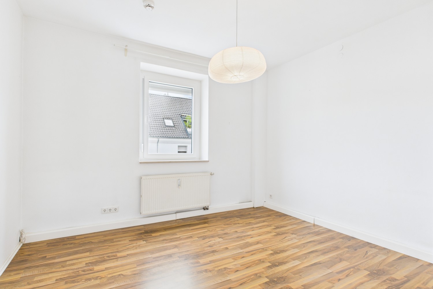 Lichtdurchflutete und moderne 4-Zimmer-Wohnung mit Potential zur Teilung