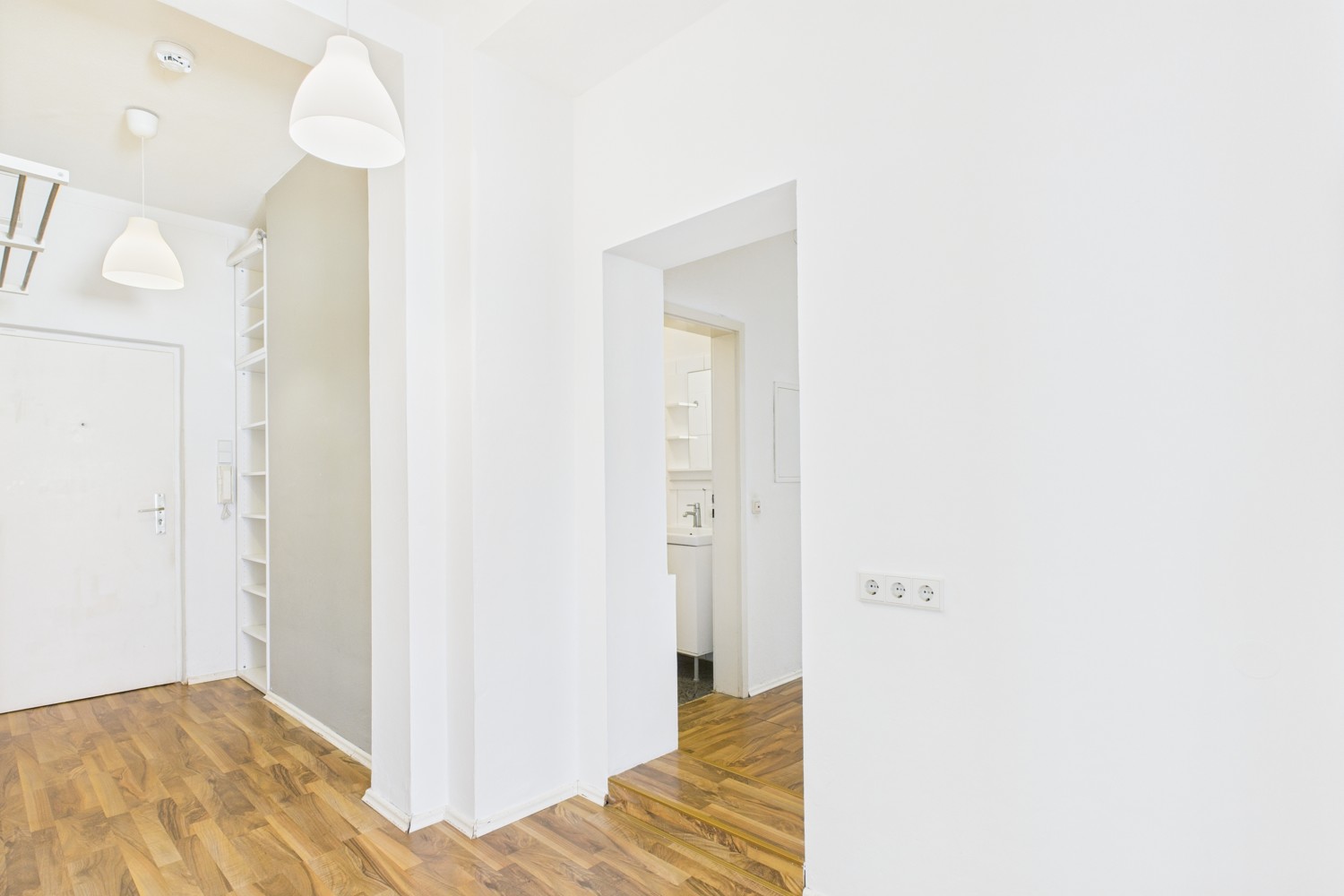Lichtdurchflutete und moderne 4-Zimmer-Wohnung mit Potential zur Teilung