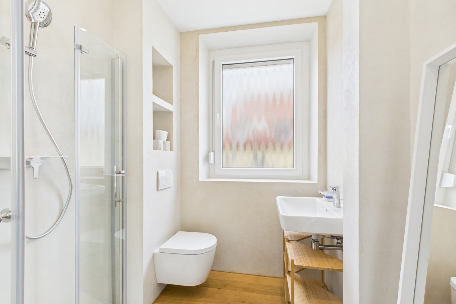 Lichtdurchflutete und moderne 4-Zimmer-Wohnung mit Potential zur Teilung