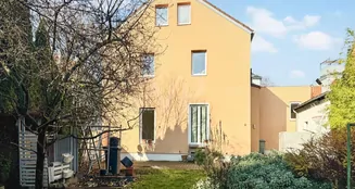 von_poll_real_estate_property_25122003_1_image_0