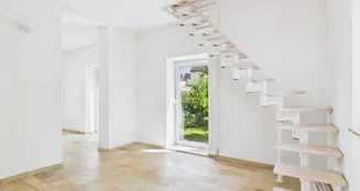 von_poll_real_estate_property_25122003_1_image_2