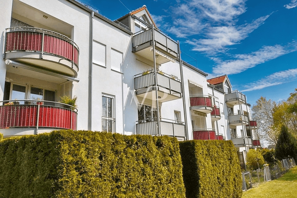 Modernes Wohnen auf zwei Ebenen mit 2 Bädern und einer Dachterrasse