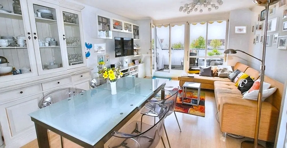 Wohnung mit 2 Bädern und Dachterrasse