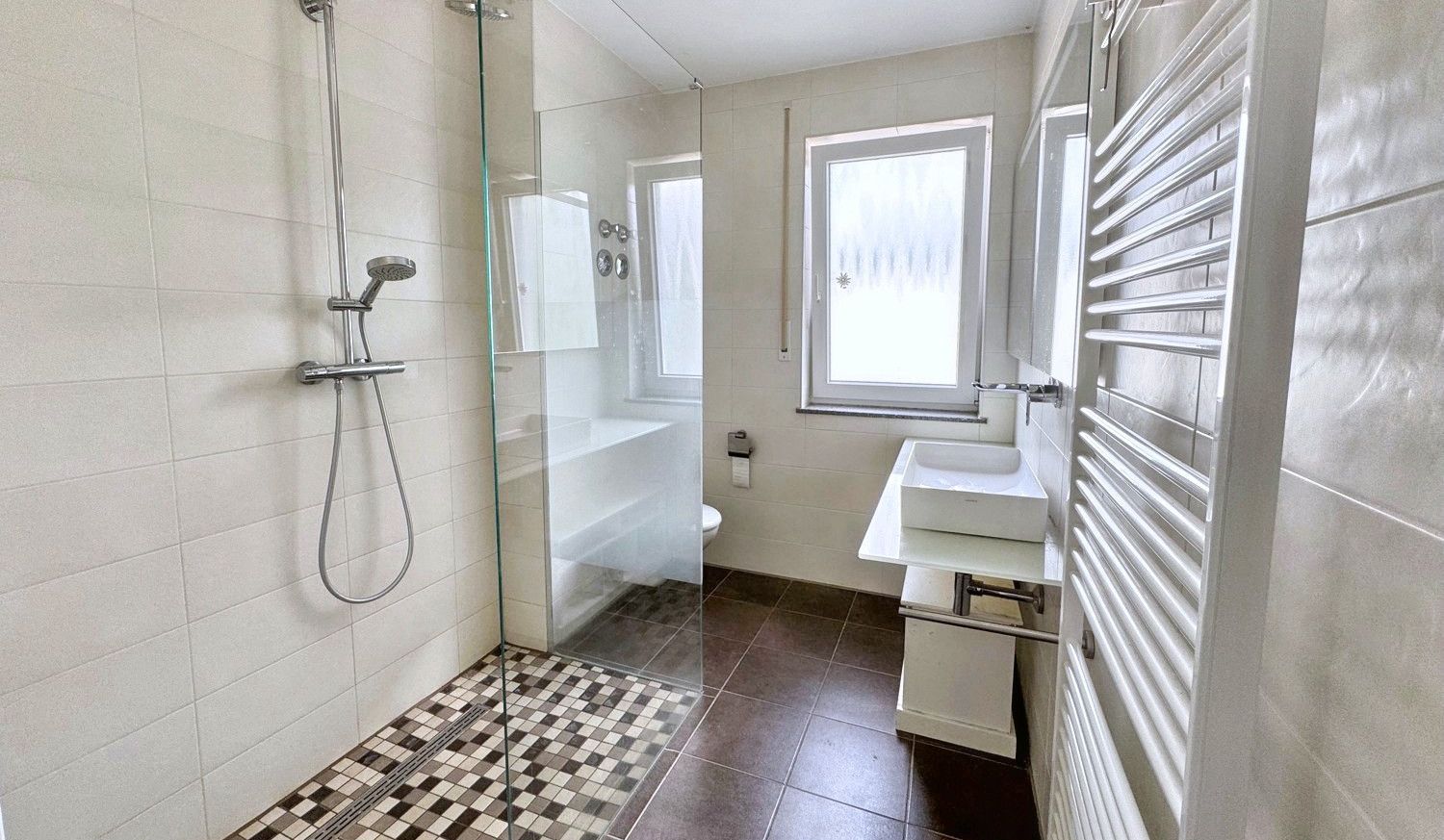 Reserviert: Stilvolle Maisonette mit Terrasse
