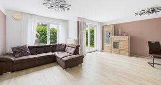 von_poll_real_estate_property_25122100_image_2