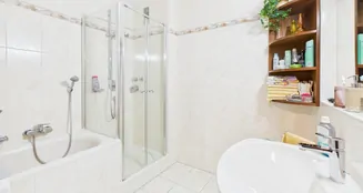 von_poll_real_estate_property_25122111_image_6