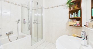 von_poll_real_estate_property_25122111_image_5