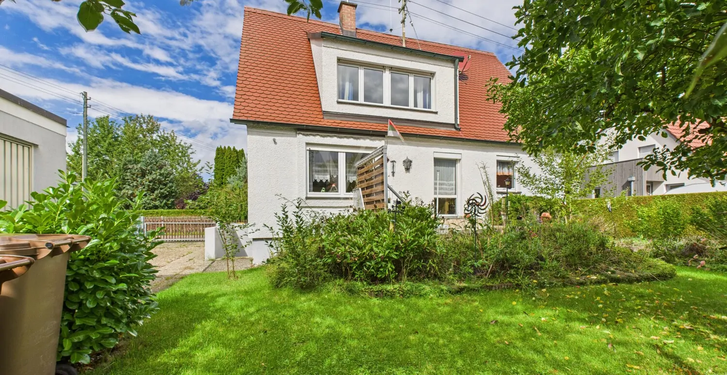 Gemütliches Einfamilienhaus auf einem großen Grundstück