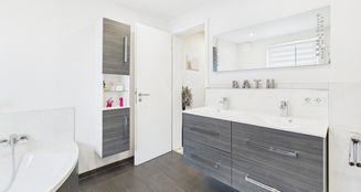von_poll_real_estate_property_25122123_image_13