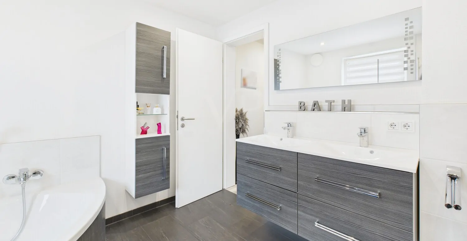 Moderne Doppelhaushälfte in beliebter, ruhiger Lage