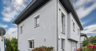 von_poll_real_estate_property_25122123_image_0