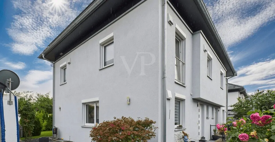 Moderne Doppelhaushälfte in beliebter, ruhiger Lage