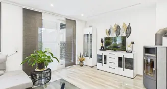 von_poll_real_estate_property_25122123_image_3