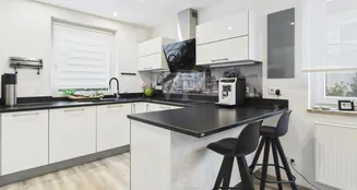 von_poll_real_estate_property_25122123_image_4