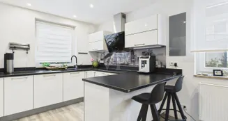 von_poll_real_estate_property_25122123_image_4