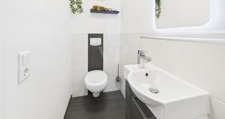von_poll_real_estate_property_25122123_image_15