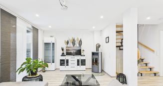 von_poll_real_estate_property_25122123_image_3