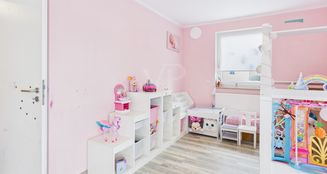 von_poll_real_estate_property_25122123_image_9