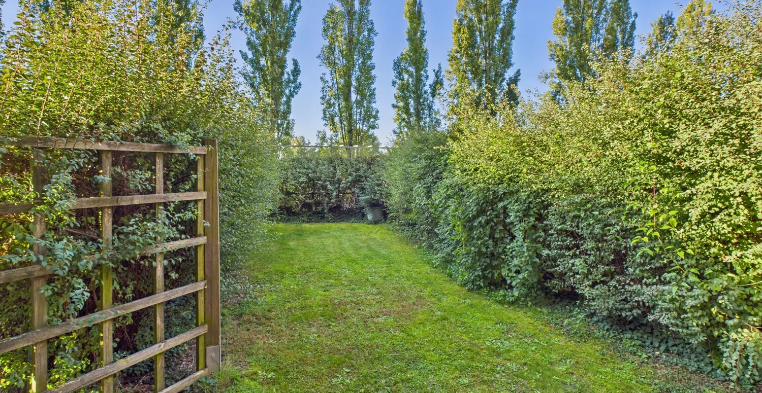 Möbliertes Apartment mit Terrasse und Garten in zentraler Lage