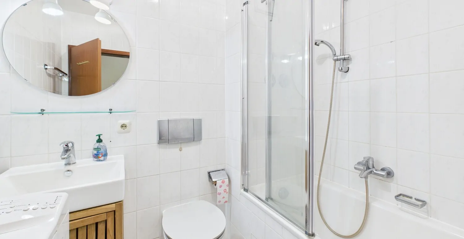 Möbliertes Apartment mit Terrasse und Garten in zentraler Lage