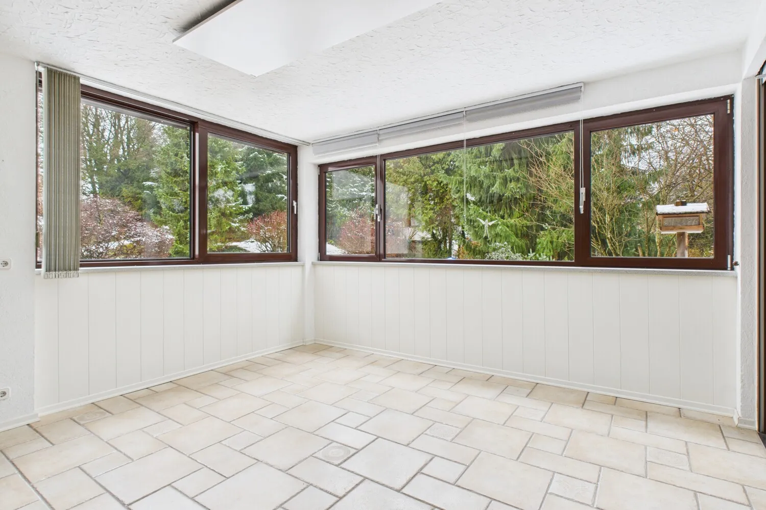 RESERVIERT: Ruhige 3-Zimmer-Wohnung mit Wintergarten inkl. Tiefgaragenstellplatz