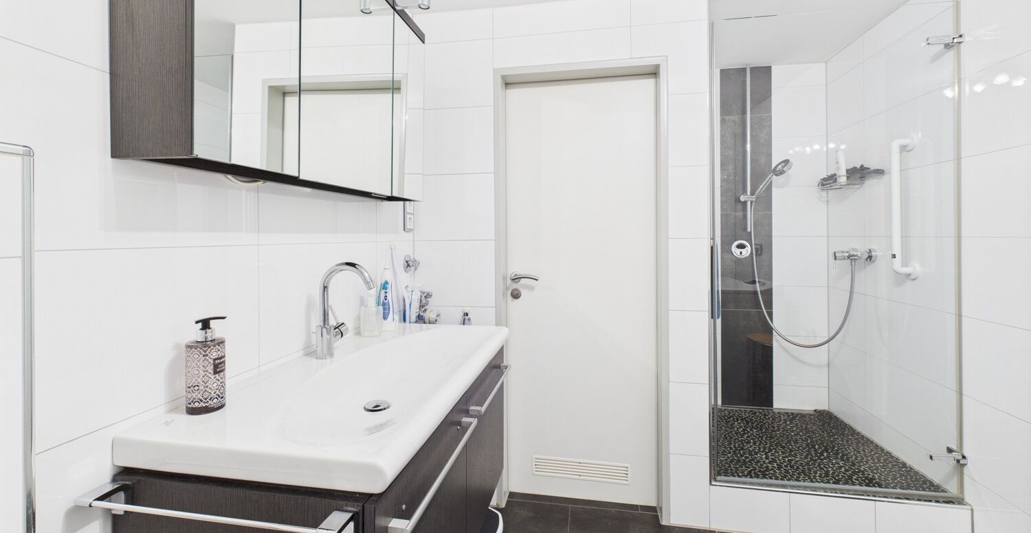 Mitten in Göggingen - 3 Zimmerwohnung mit Wintergarten