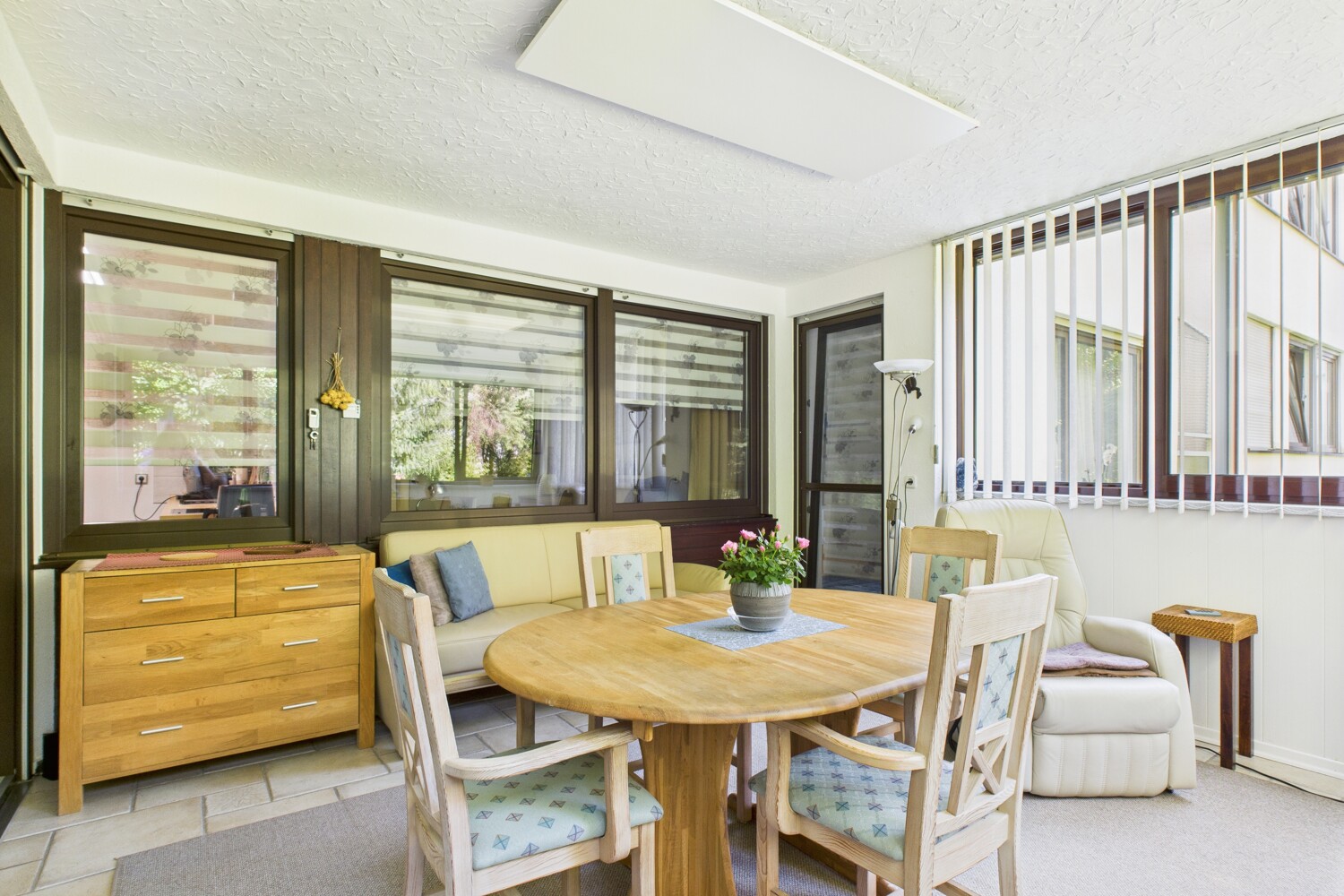 Mitten in Göggingen - 3 Zimmerwohnung mit Wintergarten